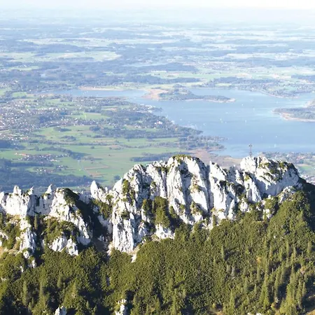 Uniqe I 95qm I Bergblick I Garten I Bbq I Seenah *