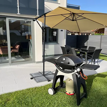 Uniqe I 95qm I Bergblick I Garten I Bbq I Seenah Prien am Chiemsee