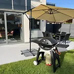 Uniqe I 95qm I Bergblick I Garten I Bbq I Seenah Prien am Chiemsee